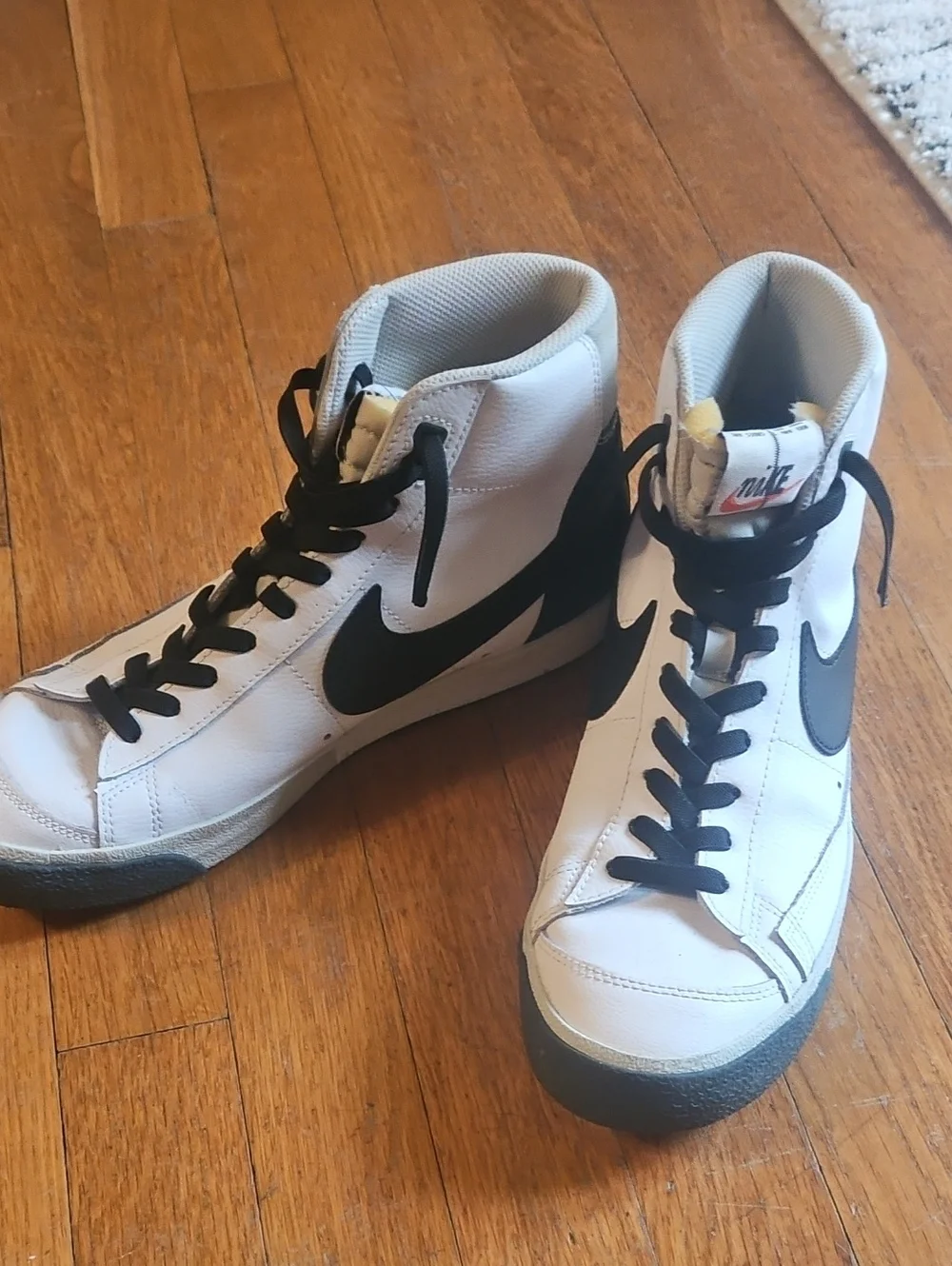 Nike Men’s White & Black Mid-Top Sneakers